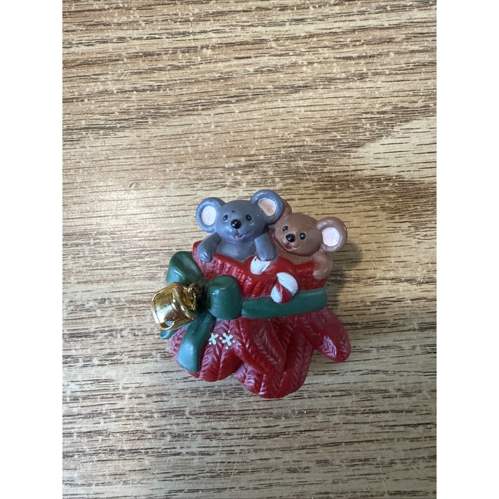 Christmas Pin‎ Brooch Mice Mouse Brown Grey Red Mitten Green Jingle Bell Retro